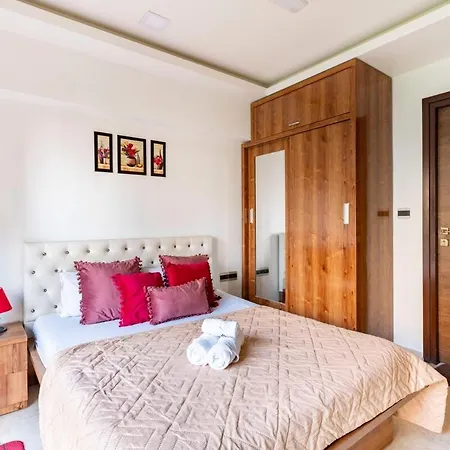 Cozy, Upscale 1 Bhk Near Bkc *