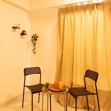 Breezy, Bright, Upper Floor 2bhk Nr Bkc & Airport Apartment Mumbai