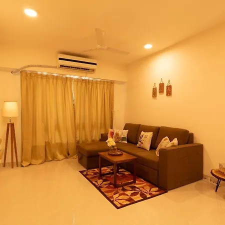 Apartment Breezy, Bright, Upper Floor 2bhk Nr Bkc & Airport Mumbai