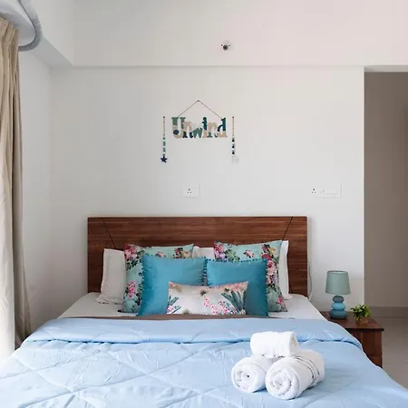 Apartment Breezy, Bright, Upper Floor 2bhk Nr Bkc & Airport Mumbai
