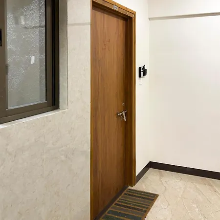 Breezy, Bright, Upper Floor 2bhk Nr Bkc & Airport