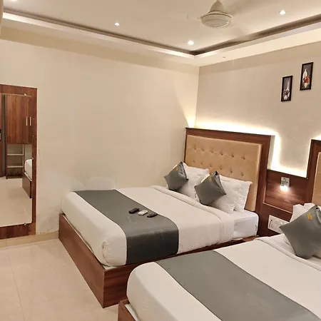 Amber Palace 3*
