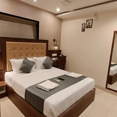 Hotel Amber Palace 3*