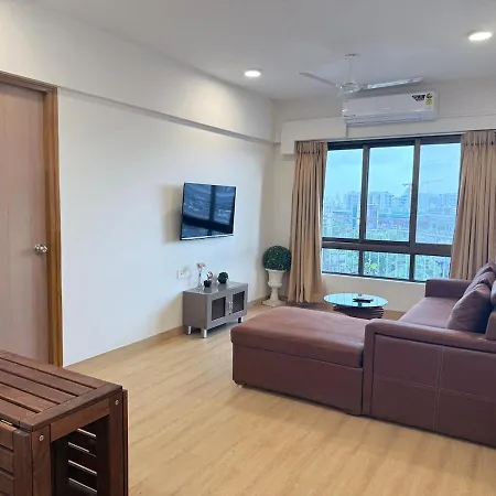 Apartment Coastal Chic - 10min From Airport Mumbai