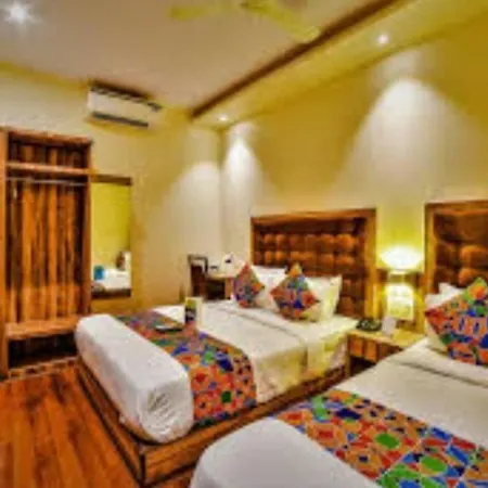 Ascot Hotel