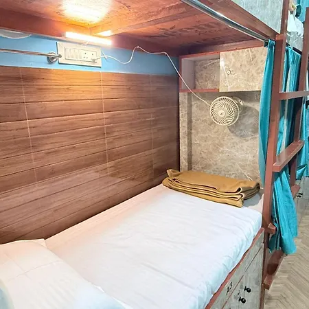 Signature Hostel Mumbai