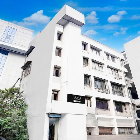 Collection O Bkc Santacruz East Hotel