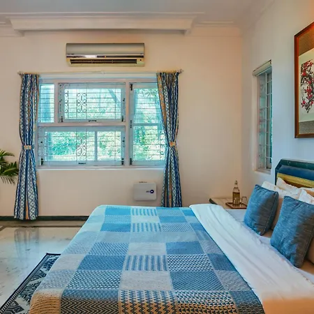 Stayvista's Bharat - Beachfront Serenity With A Spacious Lawn Mumbai