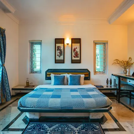 Villa Stayvista's Bharat - Beachfront Serenity With A Spacious Lawn Mumbai