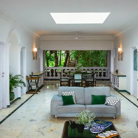 Stayvista's Bharat - Beachfront Serenity With A Spacious Lawn Mumbai