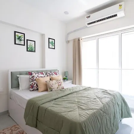 Trendy 2bhk Near Bkc