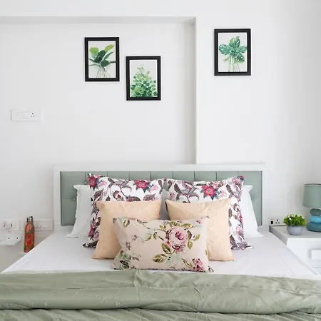 Trendy 2bhk Near Bkc