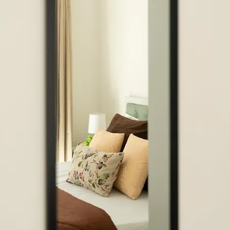 Trendy 2bhk Near Bkc