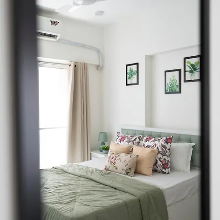 Trendy 2bhk Near Bkc *