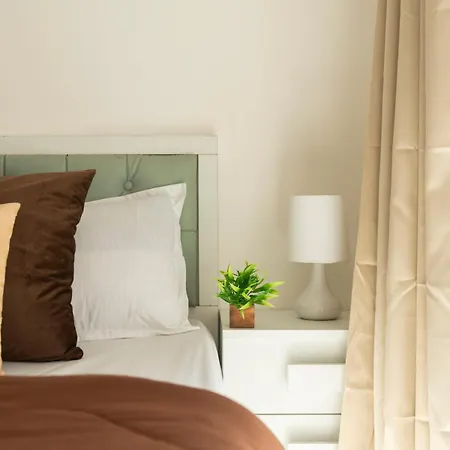 Trendy 2bhk Near Bkc Apartment Mumbai