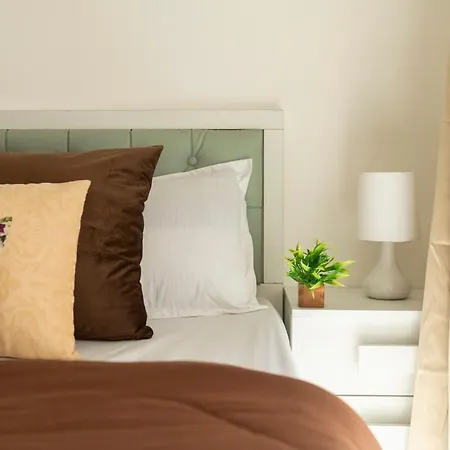 Trendy 2bhk Near Bkc Mumbai