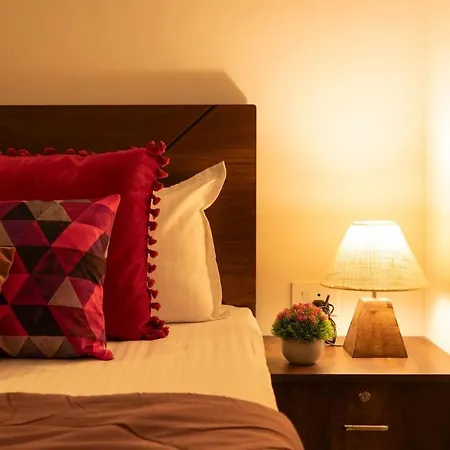 Apartment Skyline View 2bhk Near Oberoi Mall & Nesco Mumbai