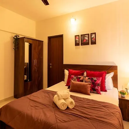 Apartment Skyline View 2bhk Near Oberoi Mall & Nesco Mumbai