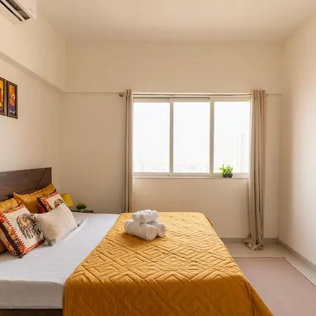Apartment Skyline View 2bhk Near Oberoi Mall & Nesco Mumbai