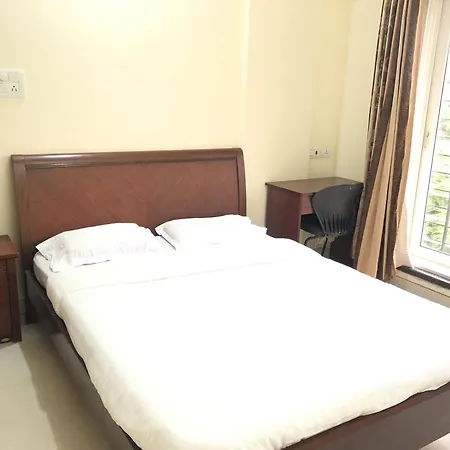 Treat Homes Service In Bkc Siddhant 401 Homestay