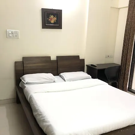 Treat Homes Service In Bkc Siddhant 401 Homestay *