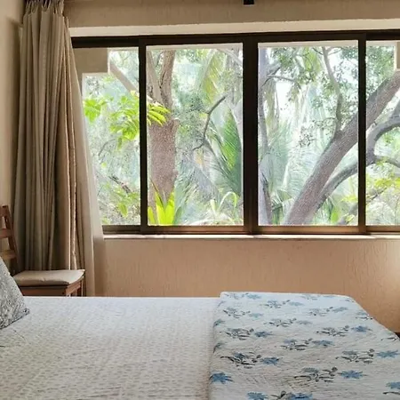Sunny Side Treehouse Entire Apartment * Mumbai