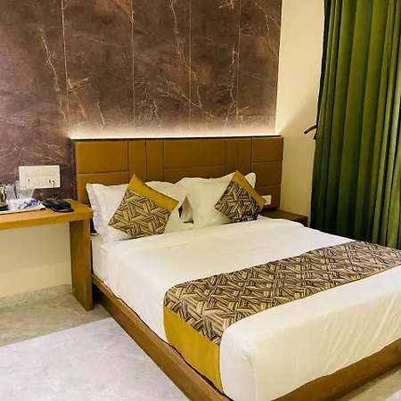 Hotel Glitz T2 Grand-next To Intl Airport