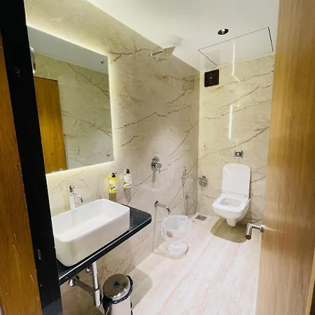 Glitz T2 Grand-next To Intl Airport Hotel