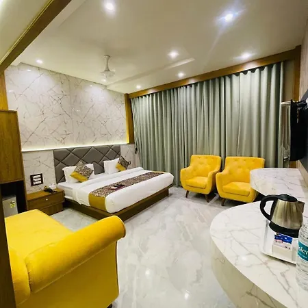 Hotel Glitz T2 Grand-next To Intl Airport