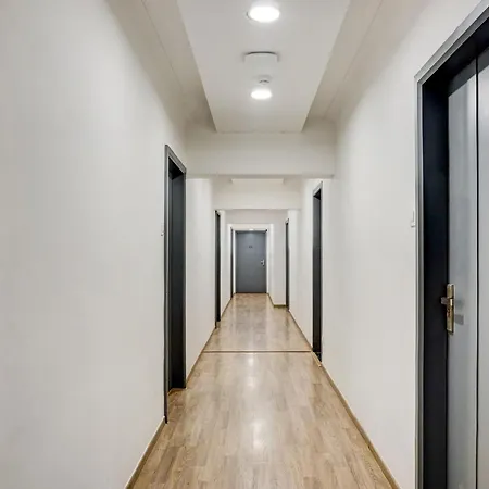 Townhouse Exhibition Centre Goregaon 3*