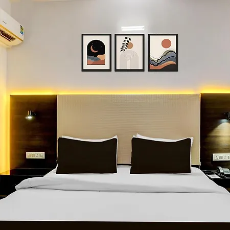 Hotel Townhouse Exhibition Centre Goregaon 3*