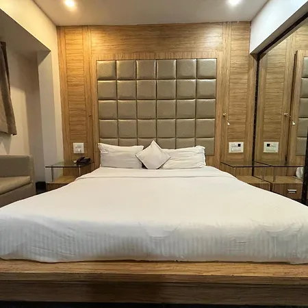 Sahar Garden Near International Airport Hotel Mumbai