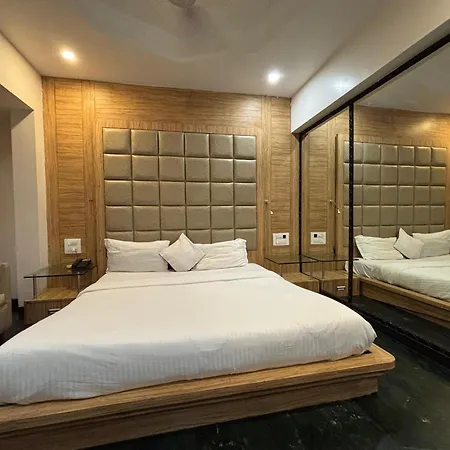 Hotel Sahar Garden Near International Airport 3*