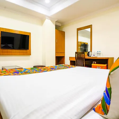Fabhotel Cruz Royale - Nr- Bandra West 3*
