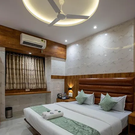 Heraa International 3*