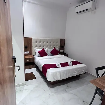 Hotel Heraa International