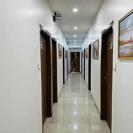 Deluxe Residency Nr- International Airport *