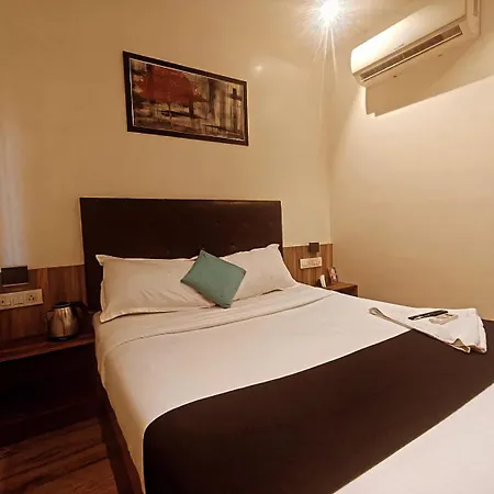 Deluxe Residency Nr- International Airport * Mumbai