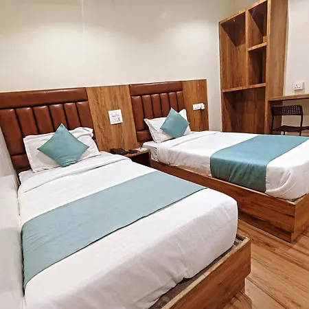 Deluxe Residency Nr- International Airport