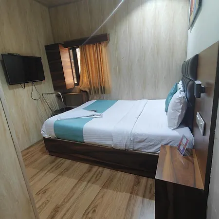 Deluxe Residency Nr- International Airport