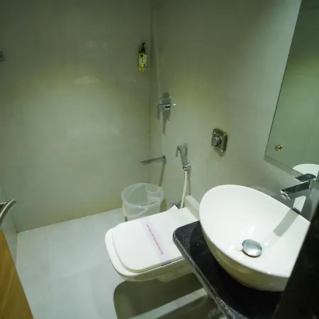 Skylink Hospitality Mahalaxmi 3*