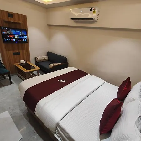 Hotel Golden Tree