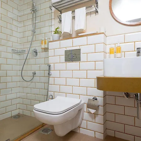 Hotel Bloom Hub L Weh Andheri 4*