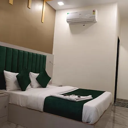 Priceless Galaxy Nesco Goregoan 2* Mumbai