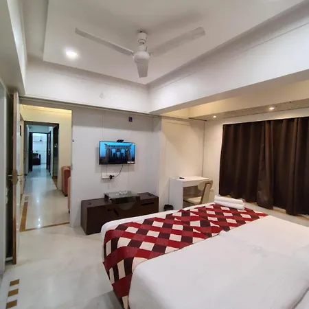 Retreats At Welcome - Corporate In Prabhadevi Homestay *