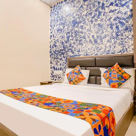 Hotel Glitz United-boomerang & Powai Iit Mumbai