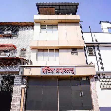 Glitz Priceless-lokhandwala 3*