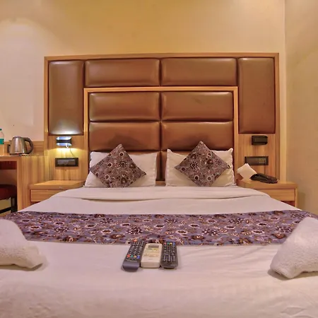 Hotel Meriton Buisness International Airport T-2