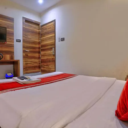 Meriton Buisness International Airport T-2 Hotel 2*