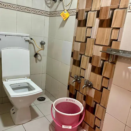 Hotel Metro Plaza Near Barc 2*